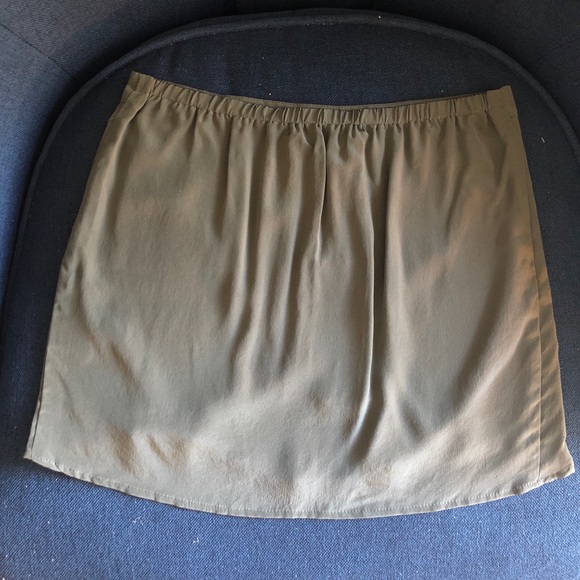 Sydney Skirt | Olive Green - Picture 3 of 7